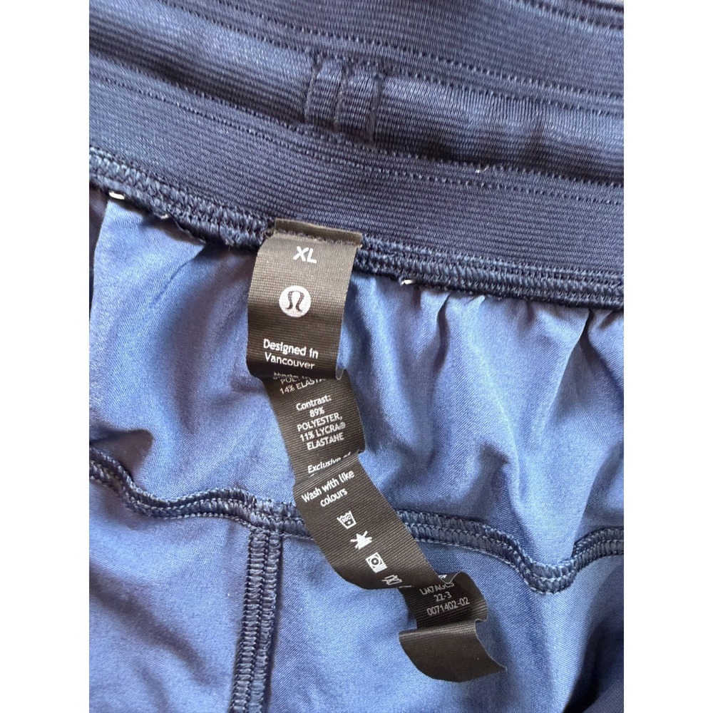 Lululemon T.H.E. Linerless Shorts Mens XL Dark Blue Camo Drawstring Activewear - Picture 8 of 13